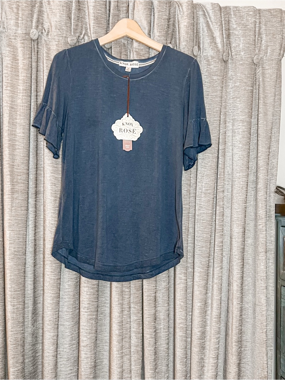 NWT Knox Rose Navy Short Sleeve Ruffle-Sleeve Tee Size Medium